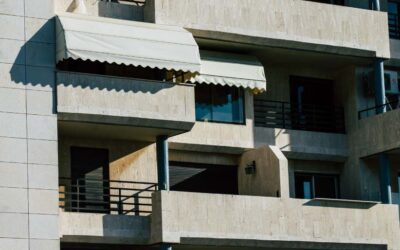 Cómo los toldos mejoran la seguridad de tu hogar o negocio